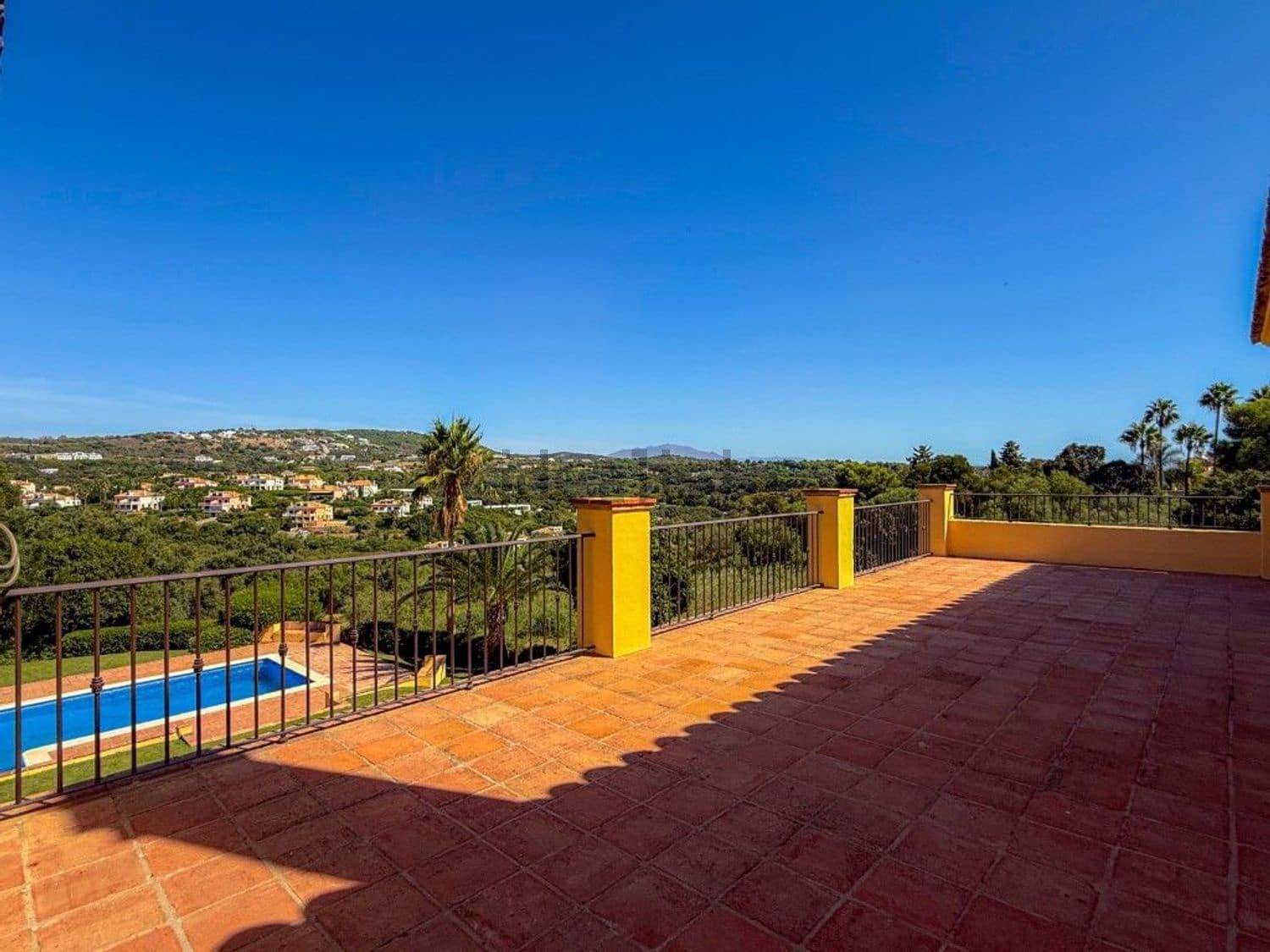 7 bedroom Villa for sale in Sotogrande with pool - € 1,995,000 (Ref: 9521287)