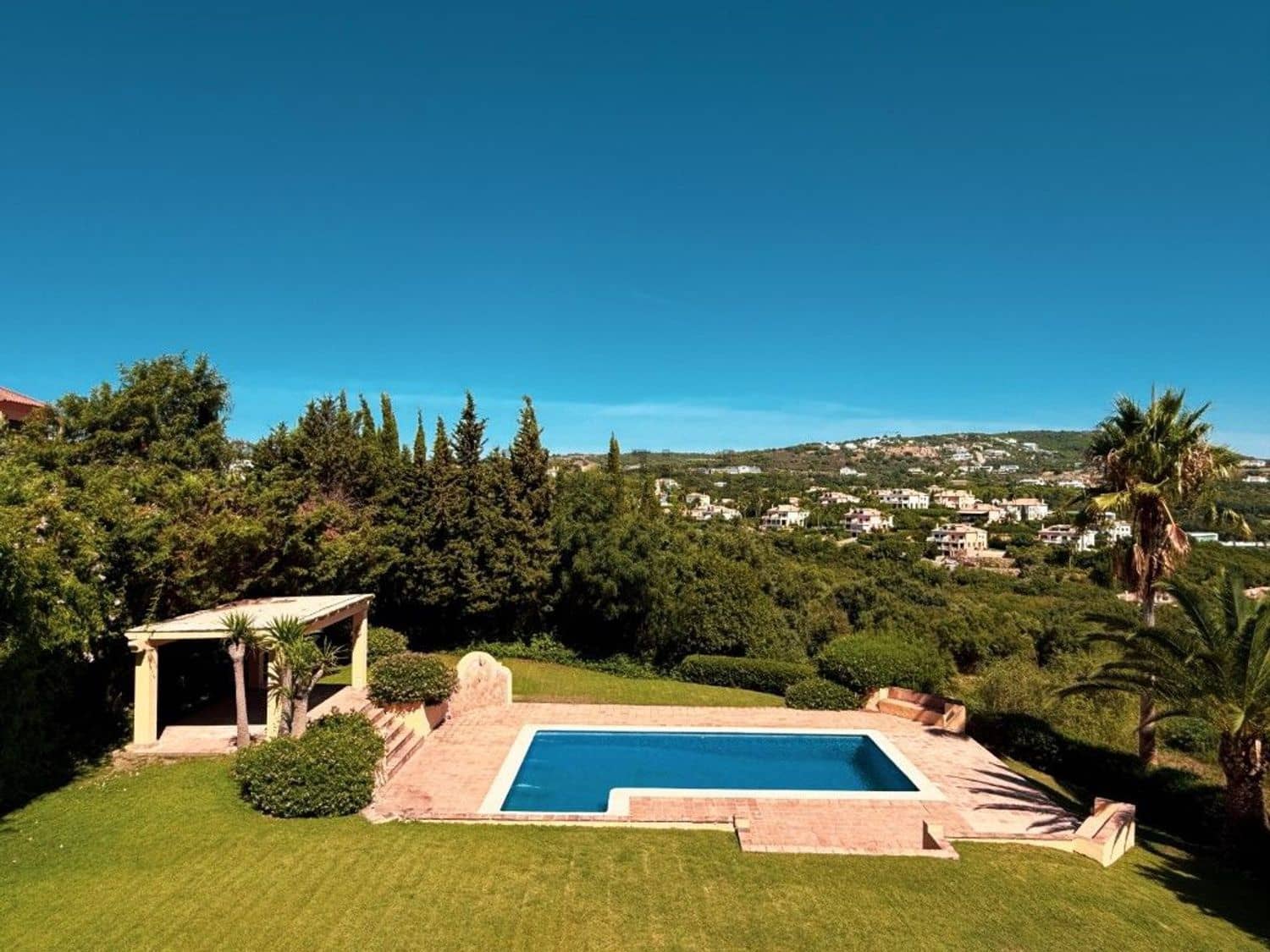 7 bedroom Villa for sale in Sotogrande with pool - € 1,995,000 (Ref: 9521287)