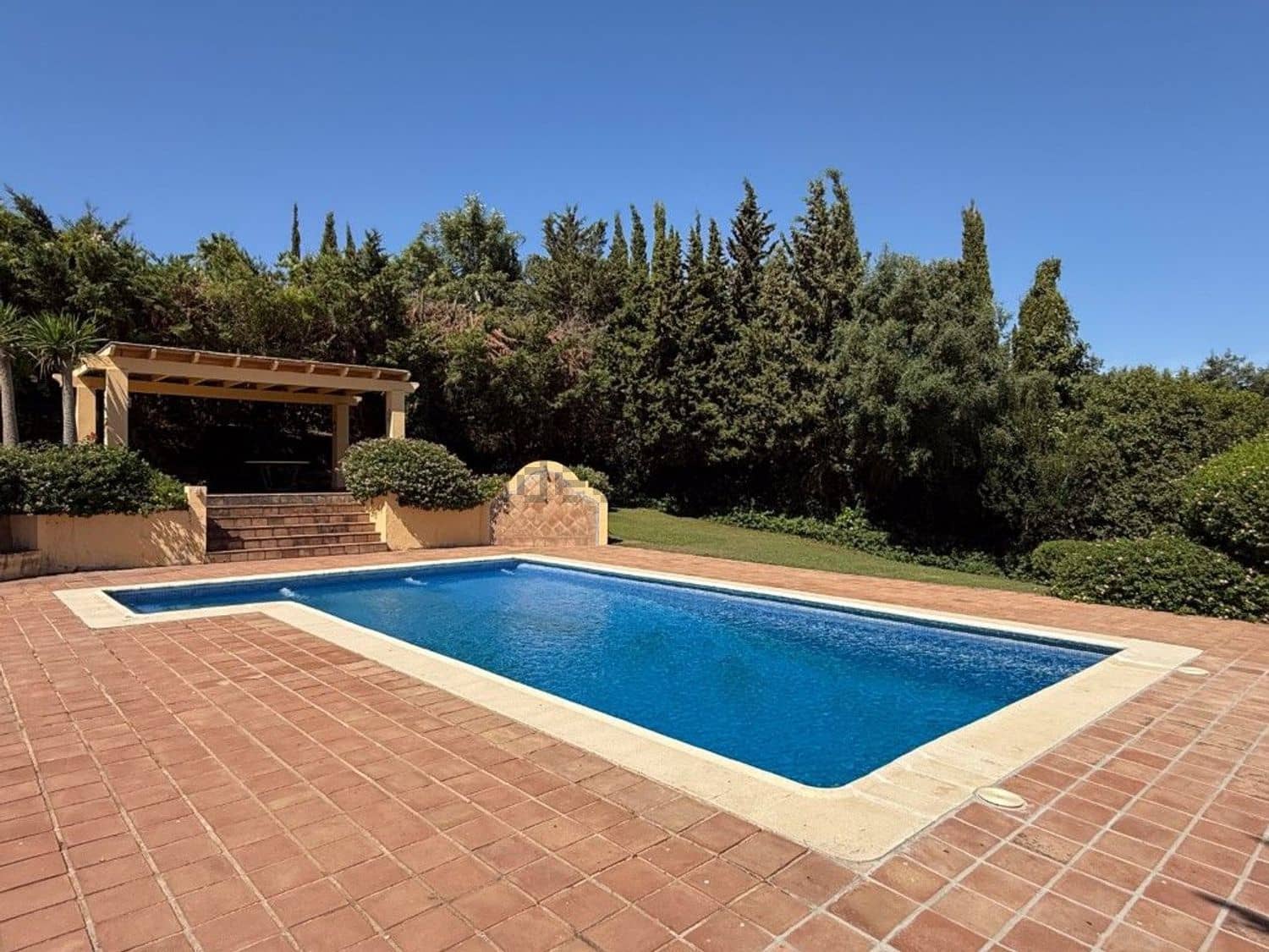 7 bedroom Villa for sale in Sotogrande with pool - € 1,995,000 (Ref: 9521287)