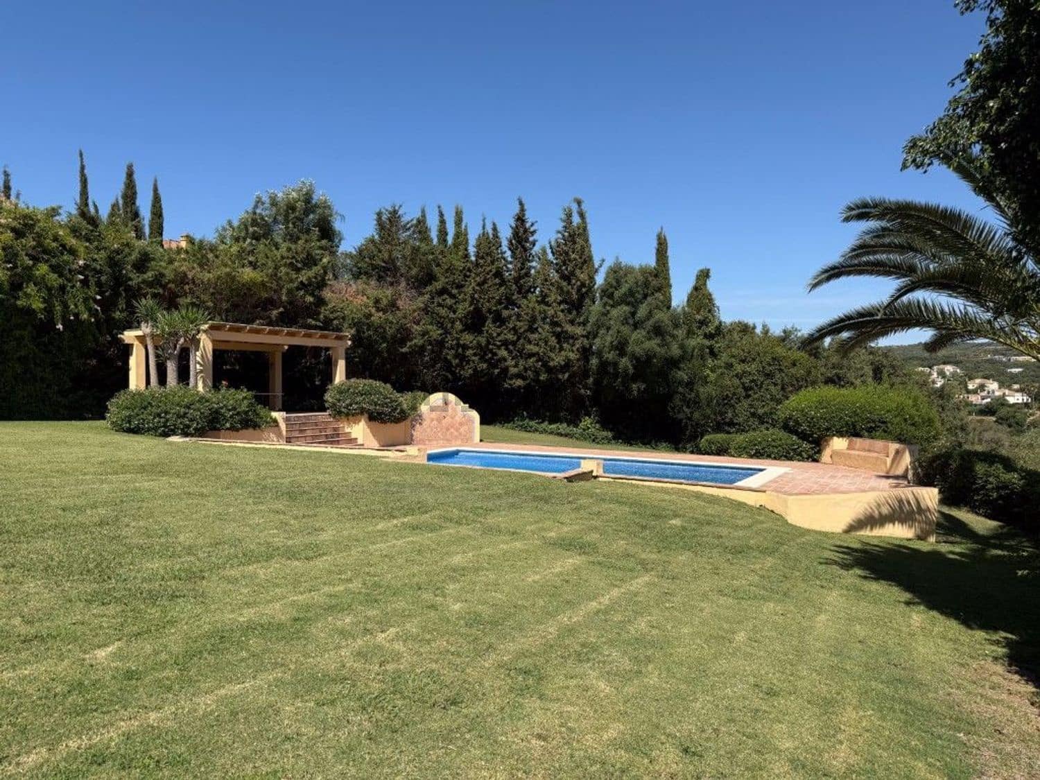 7 bedroom Villa for sale in Sotogrande with pool - € 1,995,000 (Ref: 9521287)