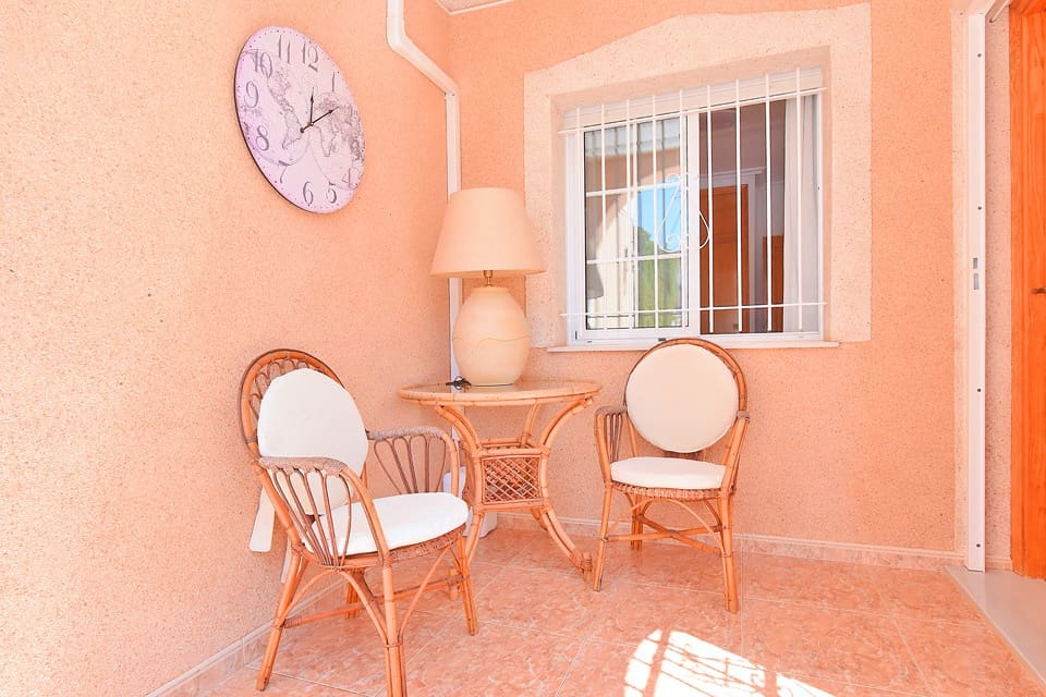 2 sypialnia Bungalow na sprzedaż w Los Urrutias z basenem - 159 000 € (Ref: 10006764)
