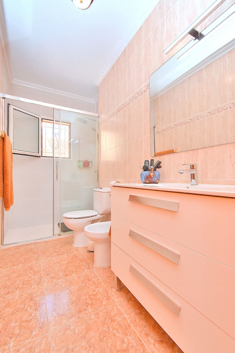 2 sypialnia Bungalow na sprzedaż w Los Urrutias z basenem - 159 000 € (Ref: 10006764)