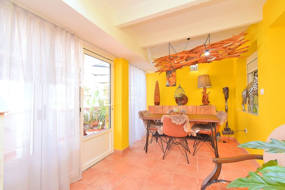 2 bedroom Bungalow for sale in Los Urrutias with pool - € 165,000 (Ref: 10009701)