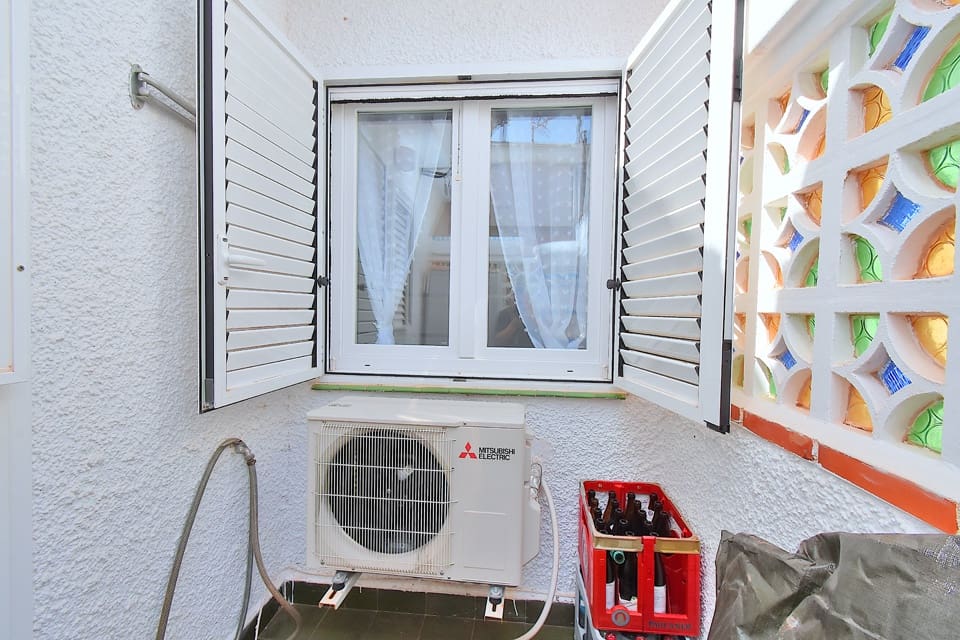 2 bedroom Bungalow for sale in Los Urrutias with pool - € 165,000 (Ref: 10009701)