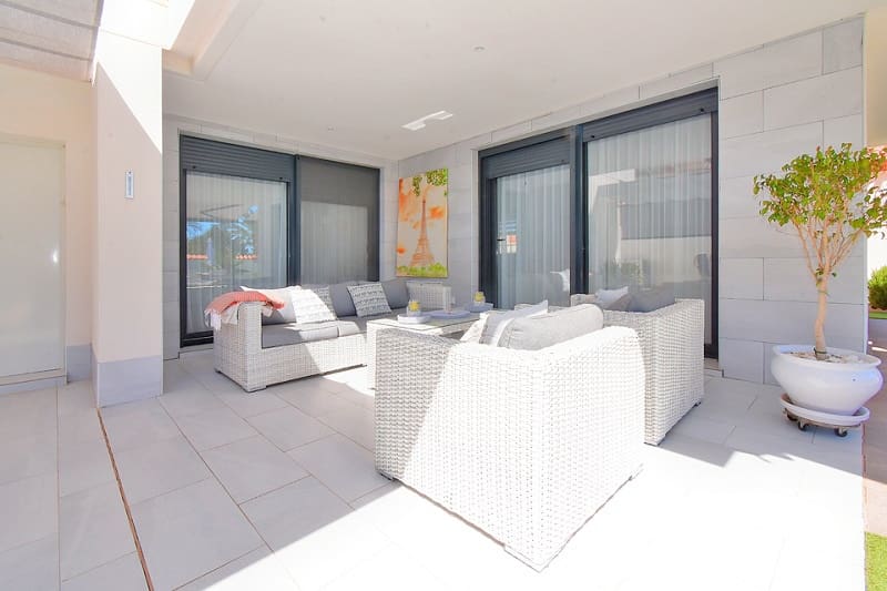 3 soverom Villa til salgs i Los Urrutias med svømmebasseng garasje - € 1 598 000 (Ref: 10074679)