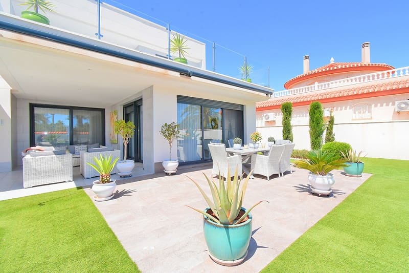 3 soverom Villa til salgs i Los Urrutias med svømmebasseng garasje - € 1 598 000 (Ref: 10074679)