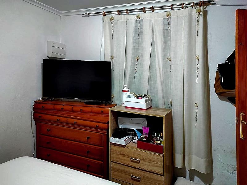 2 soveværelse Finca/Landehus til salg i San Cayetano med swimmingpool garage - € 320.000 (Ref: 8318919)