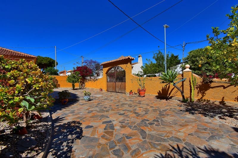 3 soveværelse Villa til salg i Los Urrutias med swimmingpool garage - € 579.000 (Ref: 8434730)