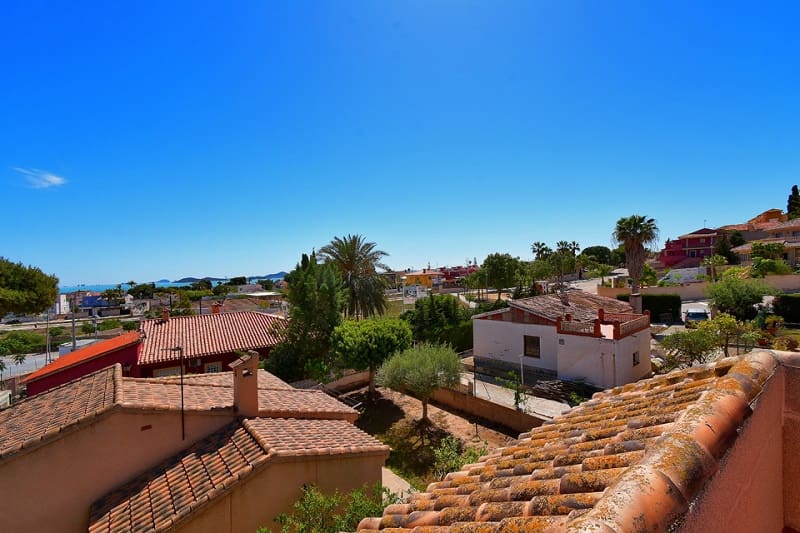 3 soveværelse Villa til salg i Los Urrutias med swimmingpool garage - € 579.000 (Ref: 8434730)