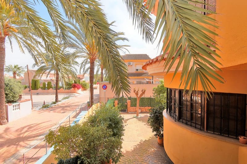 2 soveværelse Lejlighed til salg i Los Urrutias med swimmingpool - € 145.000 (Ref: 8979953)