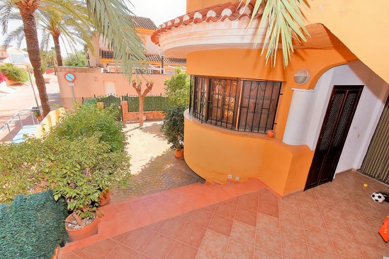 2 soveværelse Lejlighed til salg i Los Urrutias med swimmingpool - € 145.000 (Ref: 8979953)