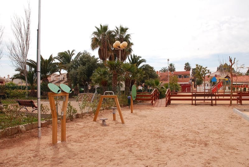 2 soveværelse Lejlighed til salg i Los Urrutias med swimmingpool - € 145.000 (Ref: 8979953)