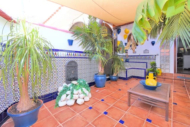 2 soveværelse Rækkehus til salg i Los Urrutias, Cartagena med swimmingpool - € 179.000 (Ref: 9156184)