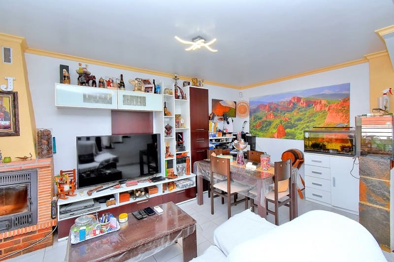 2 soverom Rekkehus til salgs i Los Urrutias med svømmebasseng garasje - € 185 000 (Ref: 9376484)