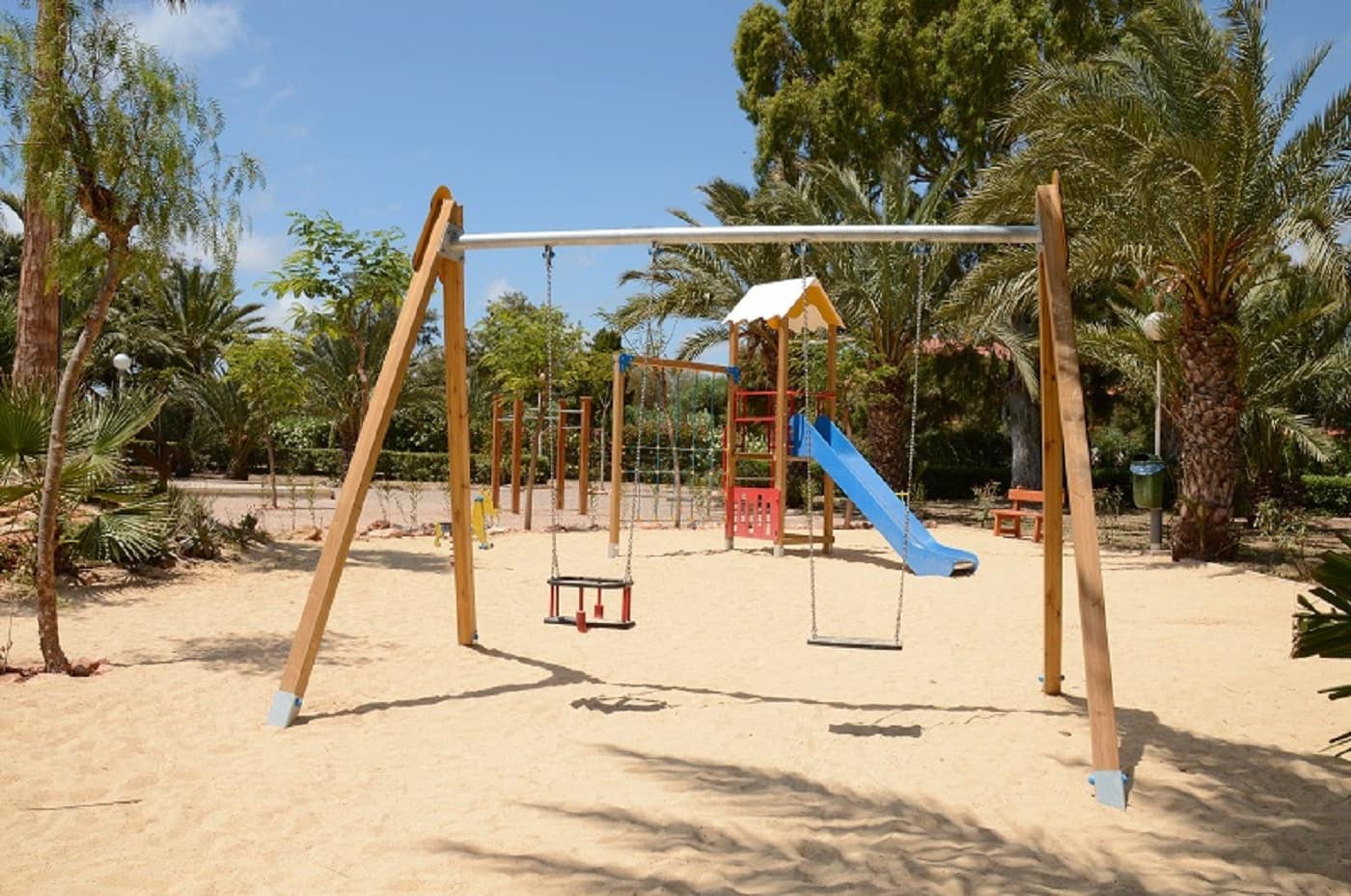 2 soverom Rekkehus til salgs i Los Urrutias med svømmebasseng garasje - € 185 000 (Ref: 9376484)