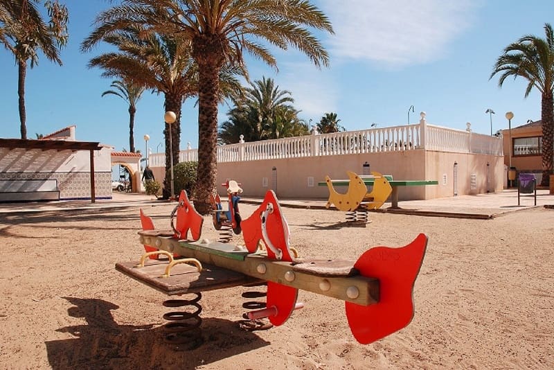 3 soveværelse Villa til salg i Los Urrutias med swimmingpool garage - € 389.000 (Ref: 9569617)