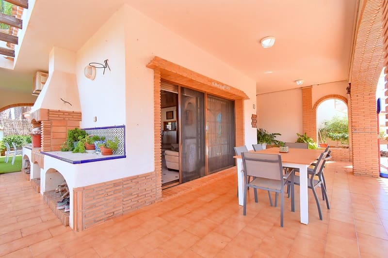 5 quarto Moradia para venda em Los Urrutias com piscina garagem - 799 000 € (Ref: 9576916)