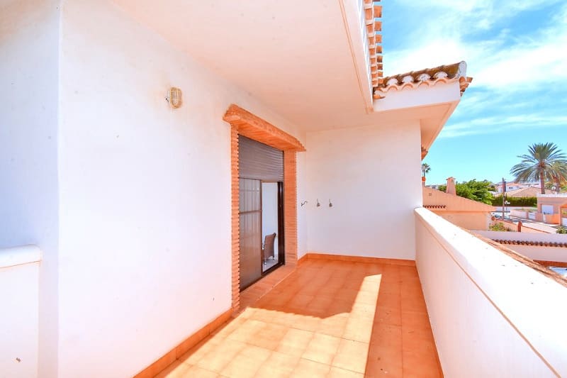 5 quarto Moradia para venda em Los Urrutias com piscina garagem - 799 000 € (Ref: 9576916)
