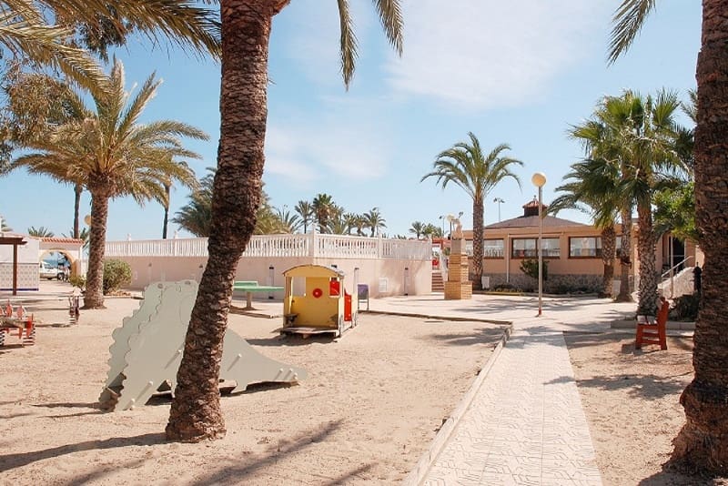 5 quarto Moradia para venda em Los Urrutias com piscina garagem - 799 000 € (Ref: 9576916)