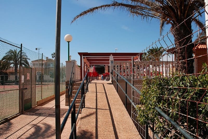 2 chambre Villa/Maison Mitoyenne à vendre à Los Urrutias avec piscine garage - 267 000 € (Ref: 9578016)