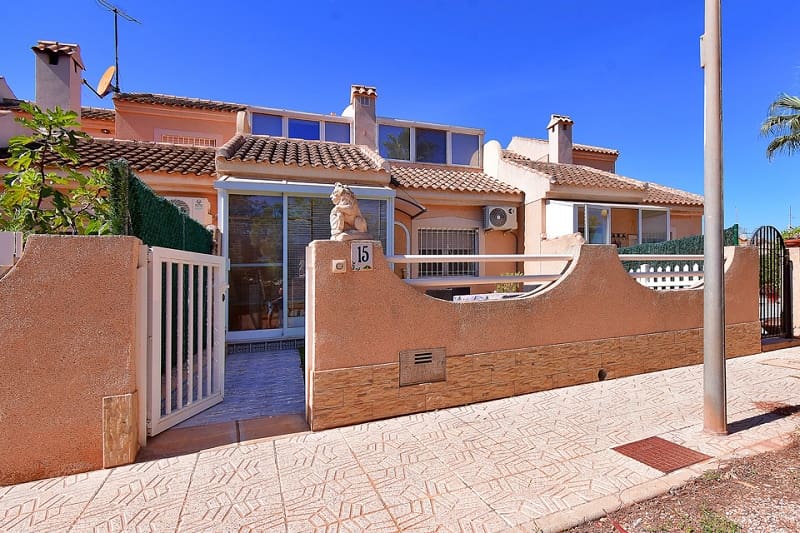 3 chambre Villa/Maison Mitoyenne à vendre à Los Urrutias avec piscine garage - 185 000 € (Ref: 9578036)