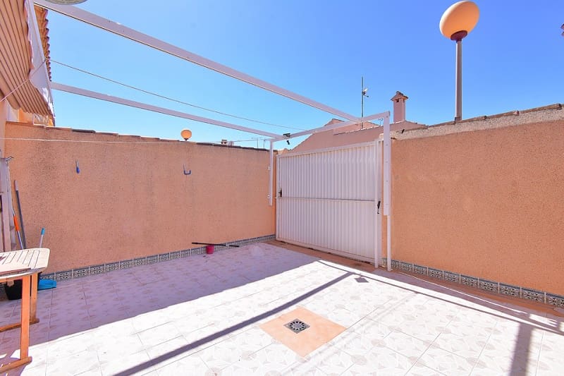 3 chambre Villa/Maison Mitoyenne à vendre à Los Urrutias avec piscine garage - 185 000 € (Ref: 9578036)