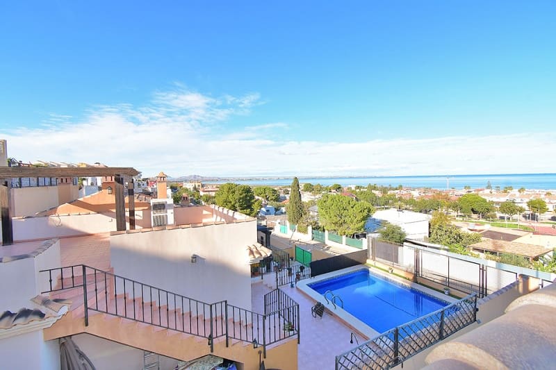 3 makuuhuone Huvila myytävänä paikassa Los Urrutias mukana uima-altaan 
autotalli - 425 000 € (Ref: 9578197)