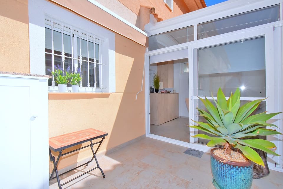 3 bedroom Terraced Villa for sale in Los Urrutias with pool - € 249,000 (Ref: 9777000)
