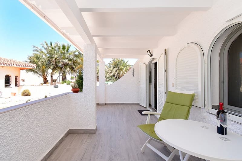 1 soverom Bungalow til salgs i Los Urrutias med svømmebasseng - € 590 (Ref: 9799920)