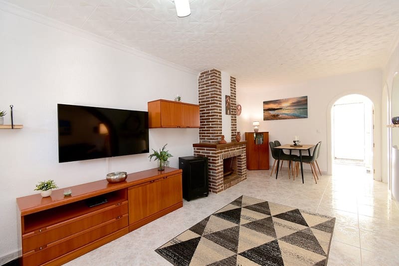 1 soverom Bungalow til salgs i Los Urrutias med svømmebasseng - € 590 (Ref: 9799920)