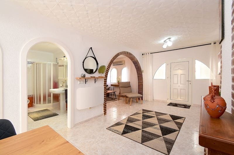 1 soverom Bungalow til salgs i Los Urrutias med svømmebasseng - € 590 (Ref: 9799920)