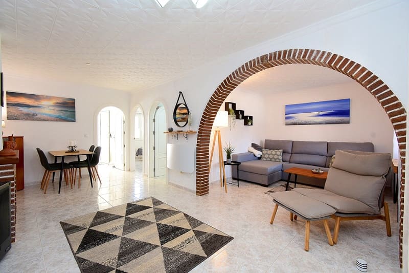 1 soverom Bungalow til salgs i Los Urrutias med svømmebasseng - € 590 (Ref: 9799920)