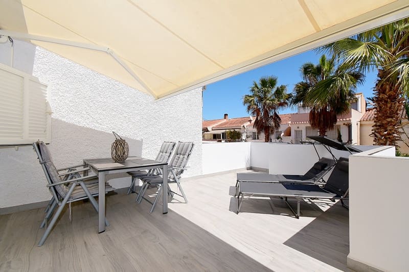 1 soverom Bungalow til salgs i Los Urrutias med svømmebasseng - € 590 (Ref: 9799920)