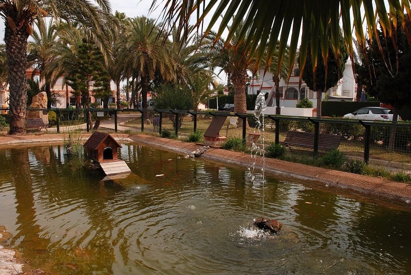 2 bedroom Bungalow for holiday rental in Los Urrutias with pool - € 520 (Ref: 9800096)