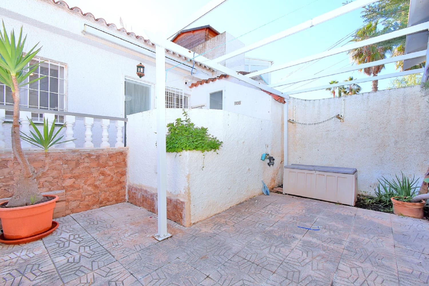 2 bedroom Bungalow for holiday rental in Los Urrutias with pool - € 520 (Ref: 9800096)