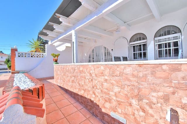 2 bedroom Bungalow for holiday rental in Los Urrutias, Cartagena with pool - € 520 (Ref: 9800096)