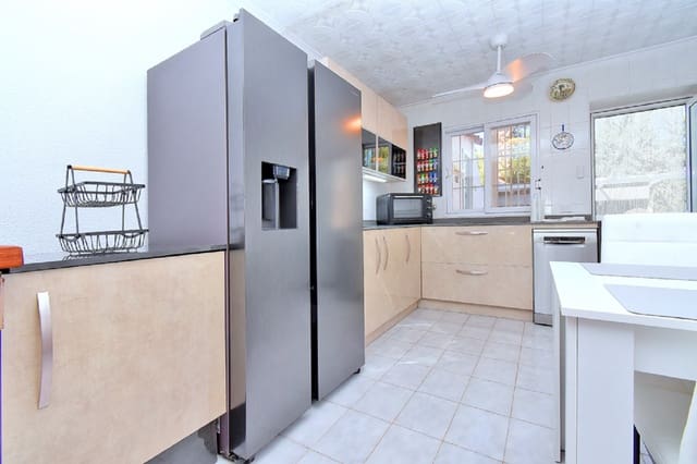 2 bedroom Bungalow for holiday rental in Los Urrutias, Cartagena with pool - € 520 (Ref: 9800096)