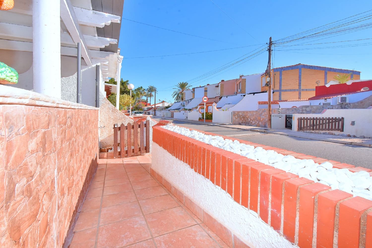 2 bedroom Bungalow for holiday rental in Los Urrutias with pool - € 520 (Ref: 9800096)