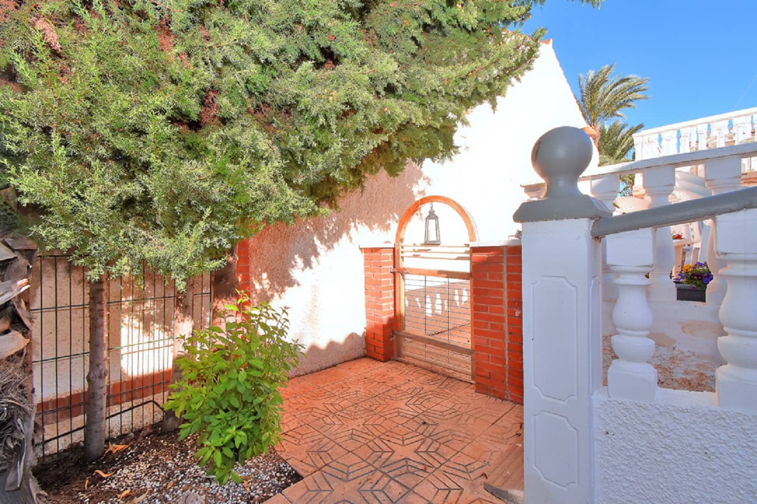 2 bedroom Bungalow for holiday rental in Los Urrutias with pool - € 520 (Ref: 9800096)