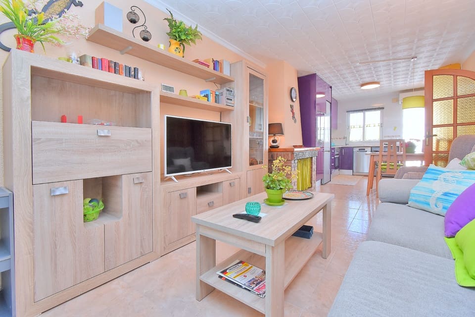 2 bedroom Bungalow for holiday rental in Los Urrutias with pool - € 520 (Ref: 9800100)