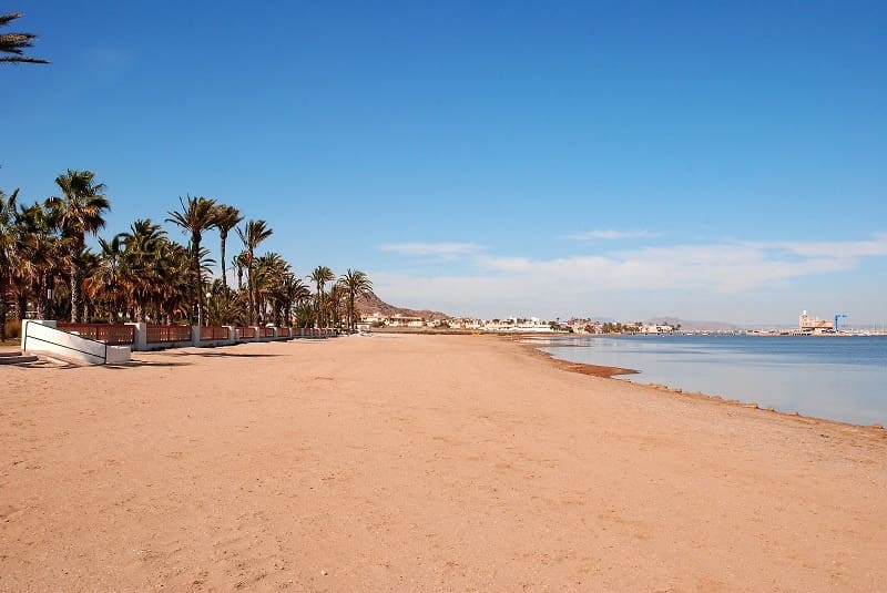 2 quarto Bungalow para arrendamento para férias em Los Urrutias com piscina - 520 € (Ref: 9800123)