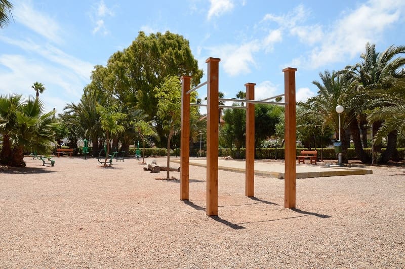 2 quarto Bungalow para arrendamento para férias em Los Urrutias com piscina - 520 € (Ref: 9800123)