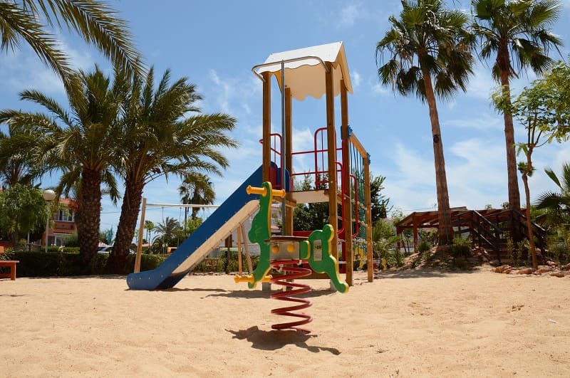 2 quarto Bungalow para arrendamento para férias em Los Urrutias com piscina - 520 € (Ref: 9800123)