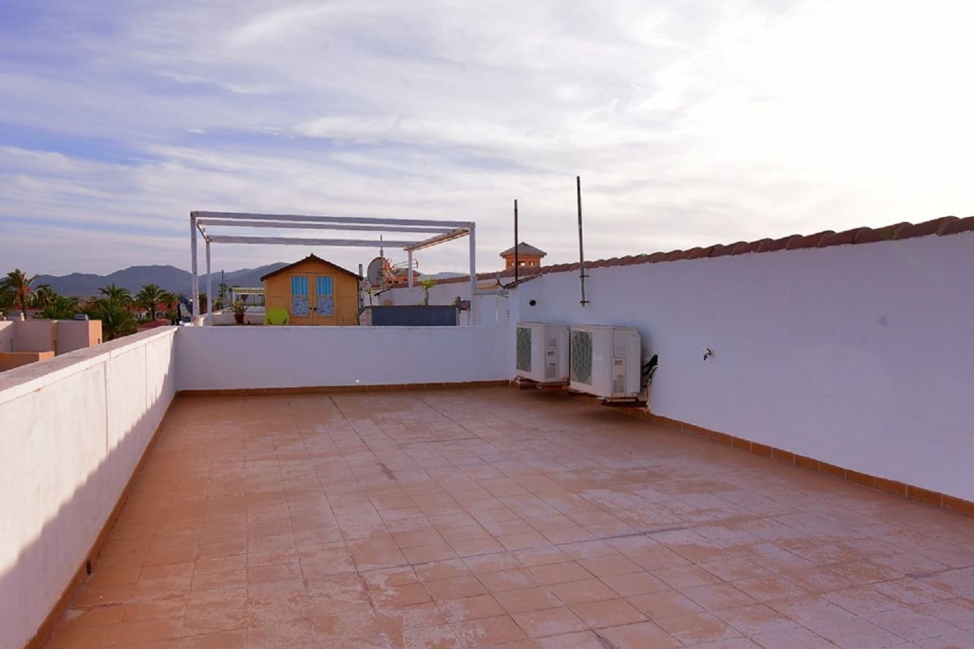 2 soverom Leilighet til salgs i Los Urrutias med svømmebasseng garasje - € 590 (Ref: 9800201)