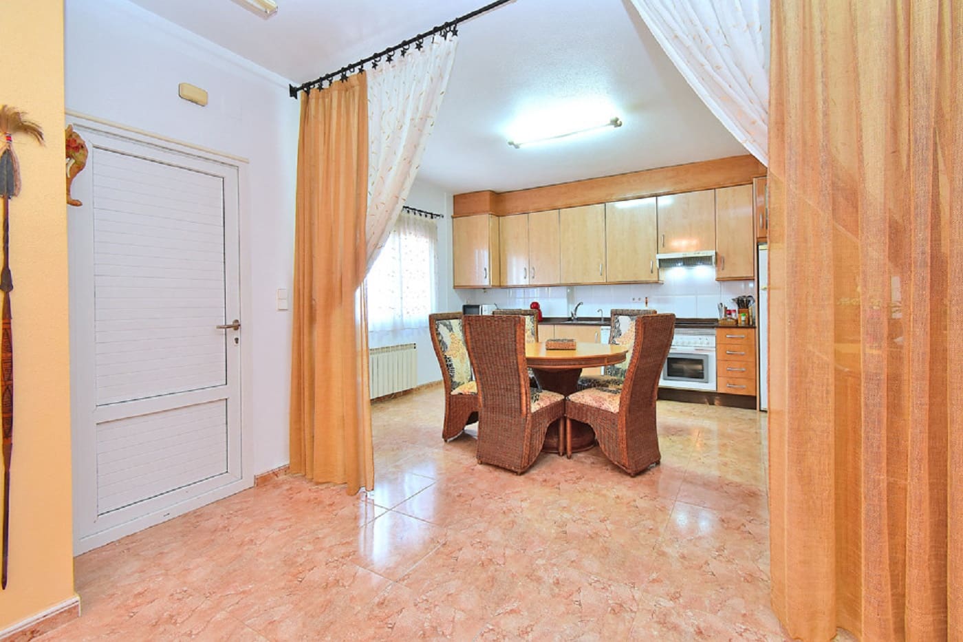 2 soverom Leilighet til salgs i Los Urrutias med svømmebasseng garasje - € 590 (Ref: 9800201)