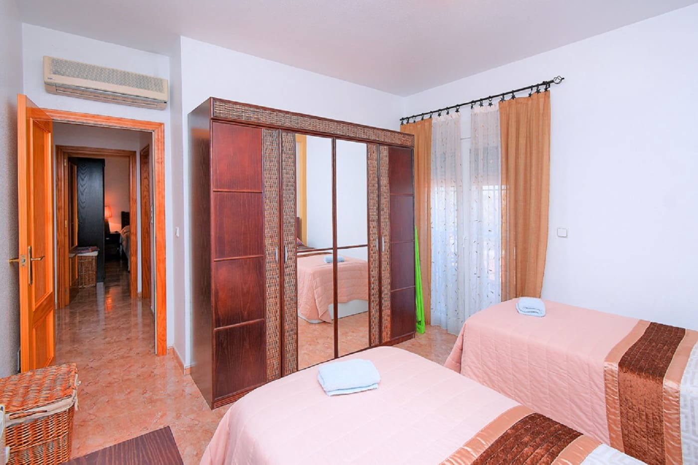 2 soverom Leilighet til salgs i Los Urrutias med svømmebasseng garasje - € 590 (Ref: 9800201)