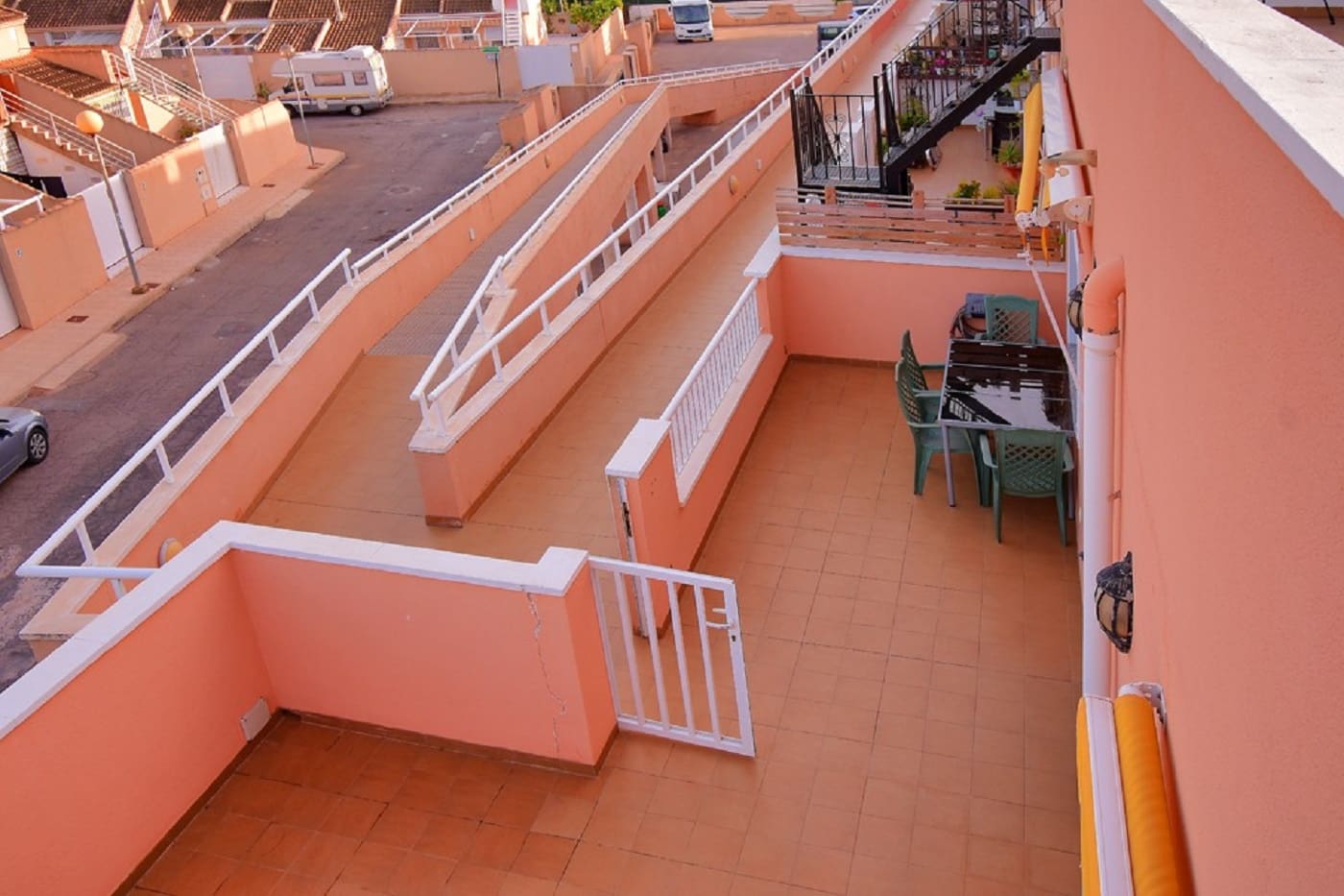 2 soverom Leilighet til salgs i Los Urrutias med svømmebasseng garasje - € 590 (Ref: 9800201)