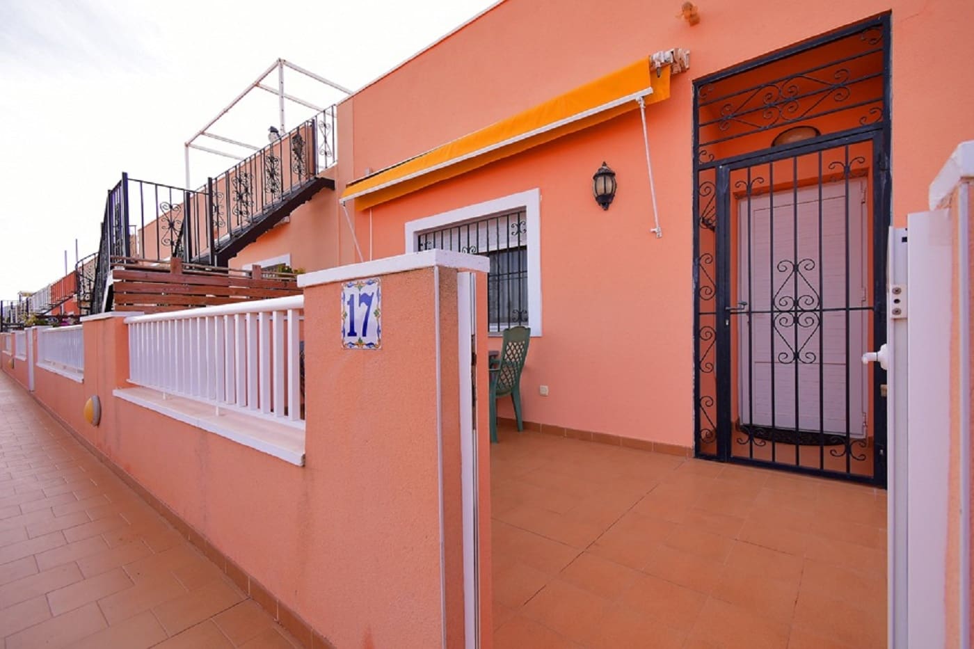 2 soverom Leilighet til salgs i Los Urrutias med svømmebasseng garasje - € 590 (Ref: 9800201)