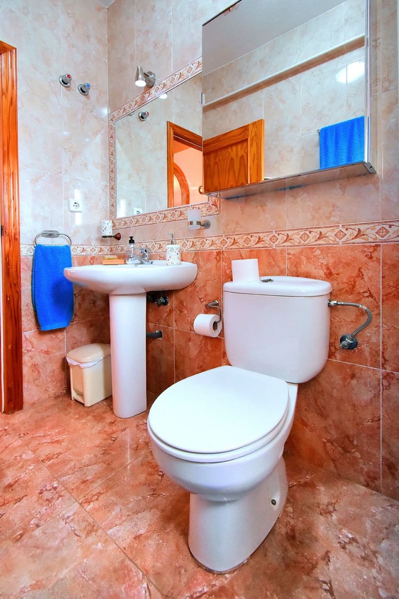 2 soverom Leilighet til salgs i Los Urrutias med svømmebasseng garasje - € 590 (Ref: 9800201)