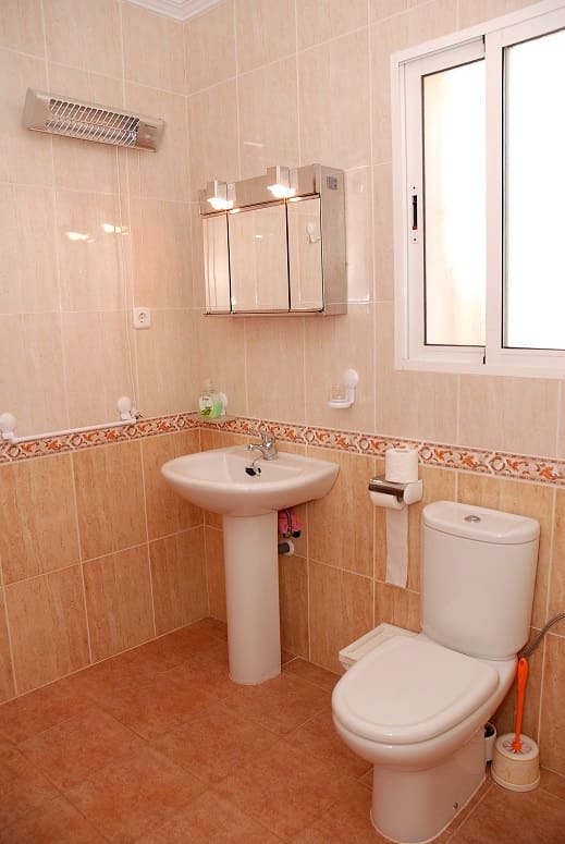 4 makuuhuone Omakotitalo lomavuokrausta paikassa Los Urrutias mukana uima-altaan 
autotalli - 1 270 € (Ref: 9800207)